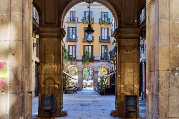 Gothic Quarter (Barri Gòtic) Arches